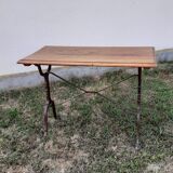 Table de bistrot ancienne dessus bois pieds fonte