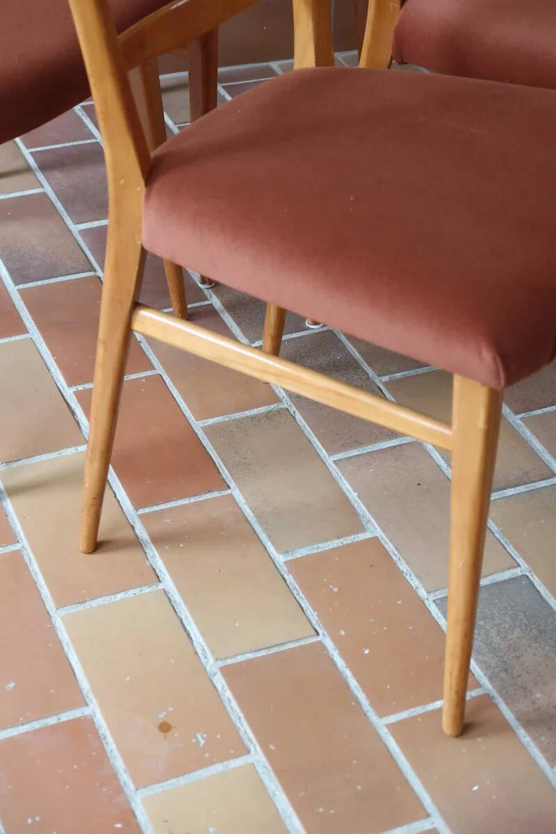4 vintage Scandinavian chairs in light wood, 1960s.