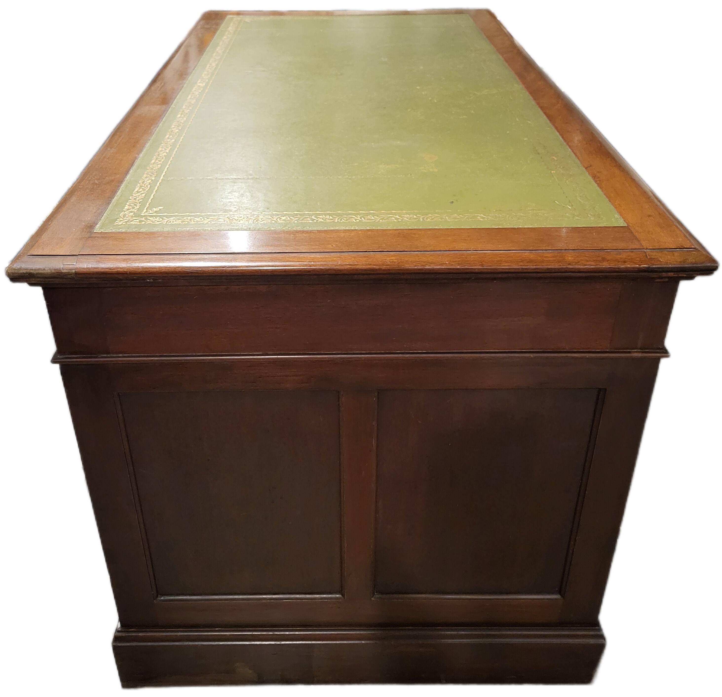 Bureau Anglais "Pedestral  Desk" Époque  Victorienne