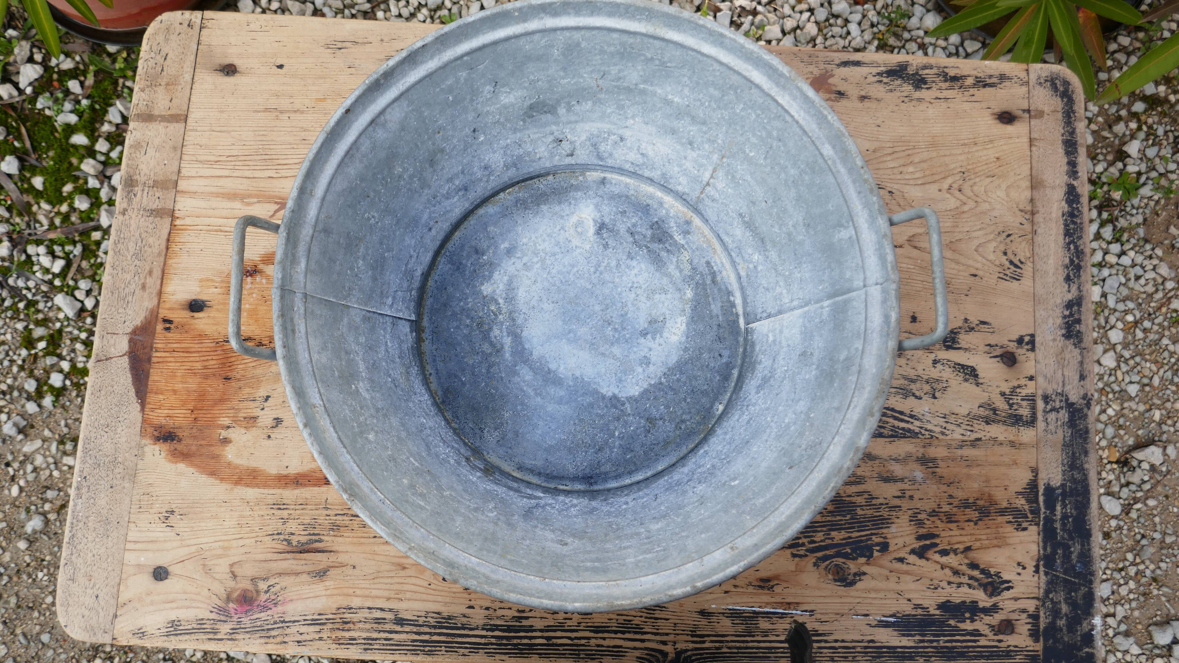 Zinc basin