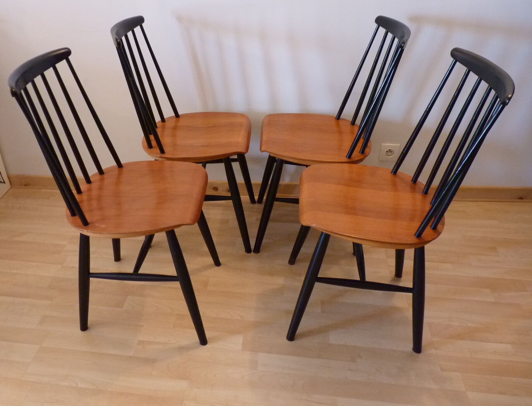 Lot of 4 chairs Fanett design Ilmari Tapiovaara