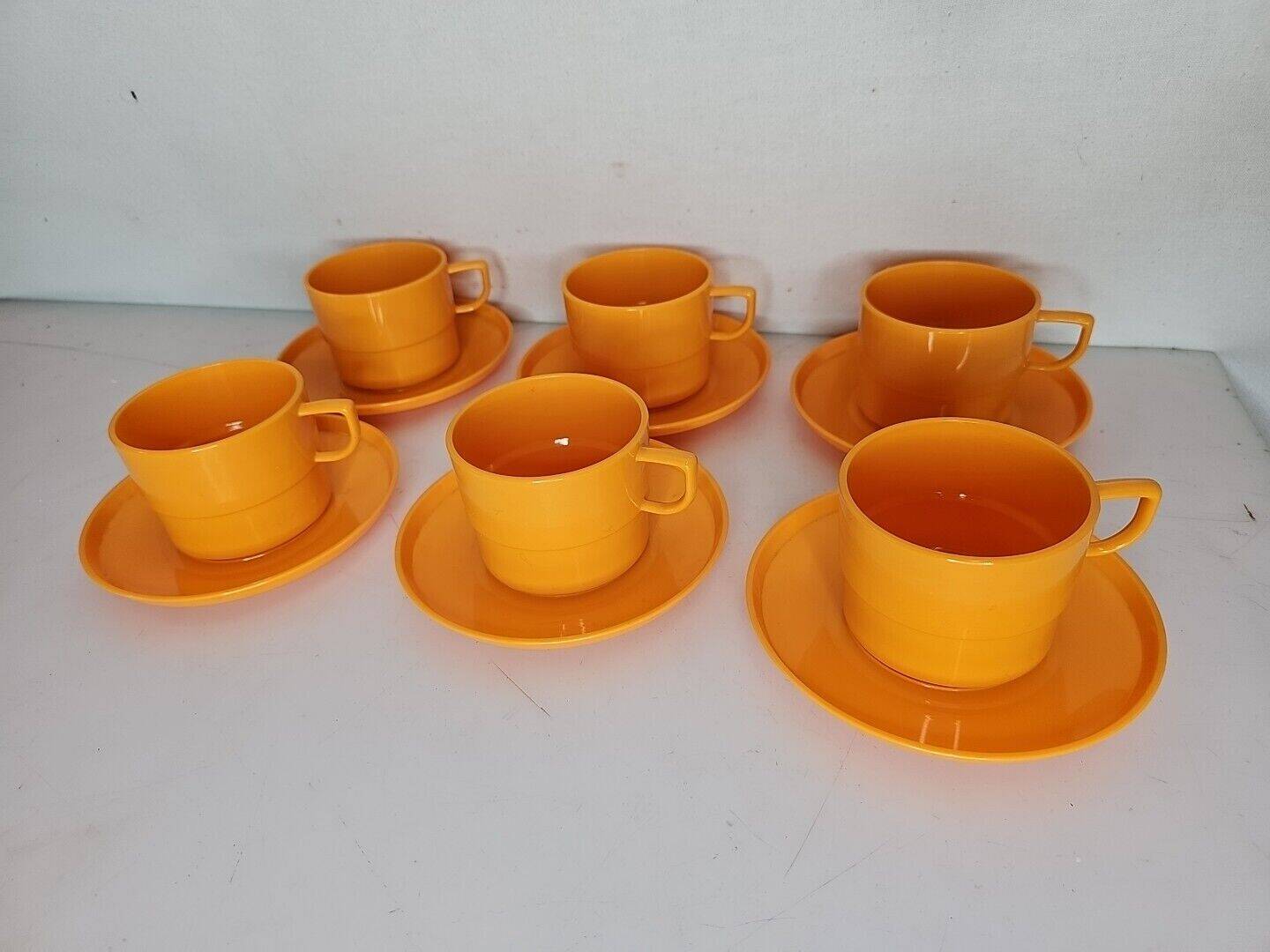 Vintage orange plastic coffee cups x 6
