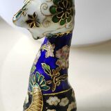 Chinese cat figurine in bronze / brass enamel cloisonné. floral motifs, gold inclusions