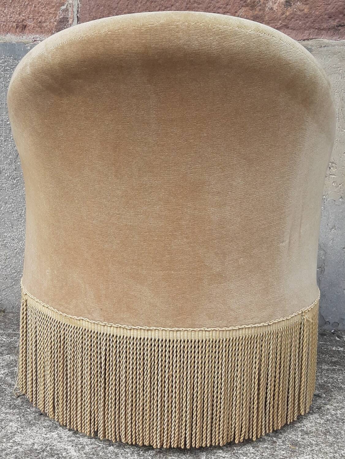 Toad chair