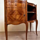 console serving model similar to the so-called “snack” table models