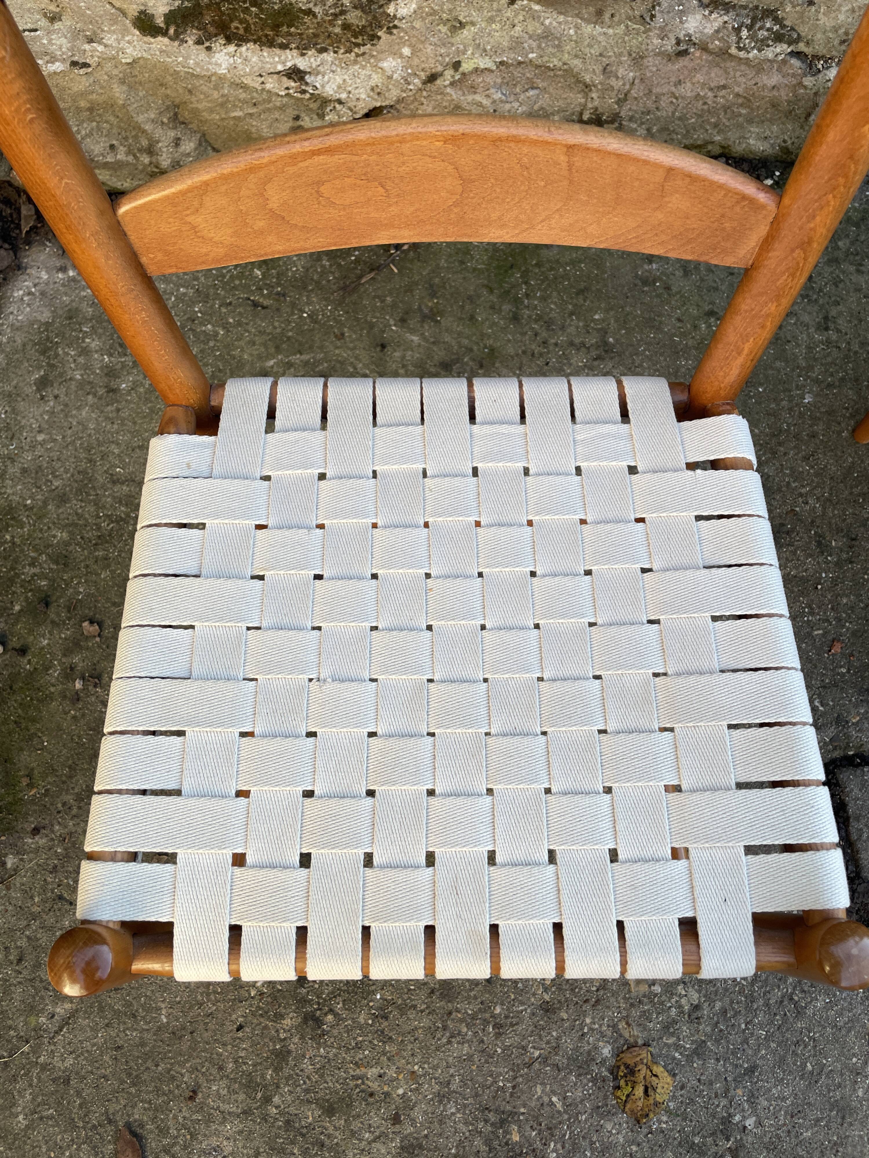 Set de 4 chaises dossier échelonné et assise tissée en coton blanc