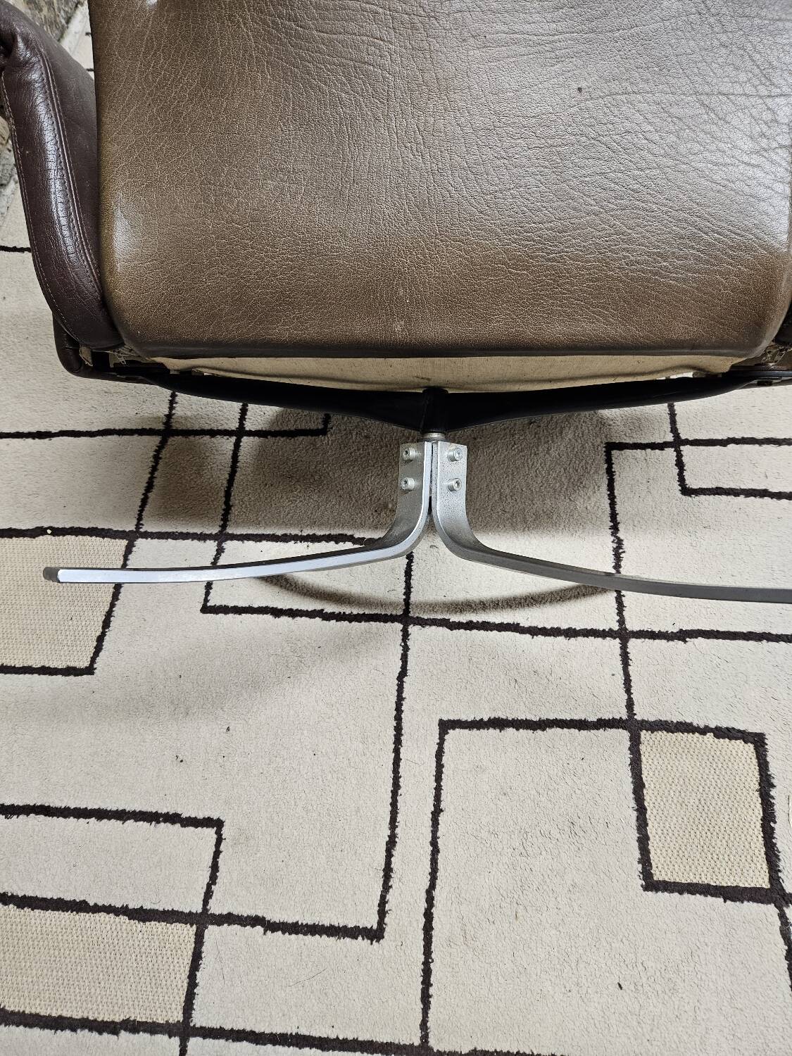 Vintage leather lounge chair 1960