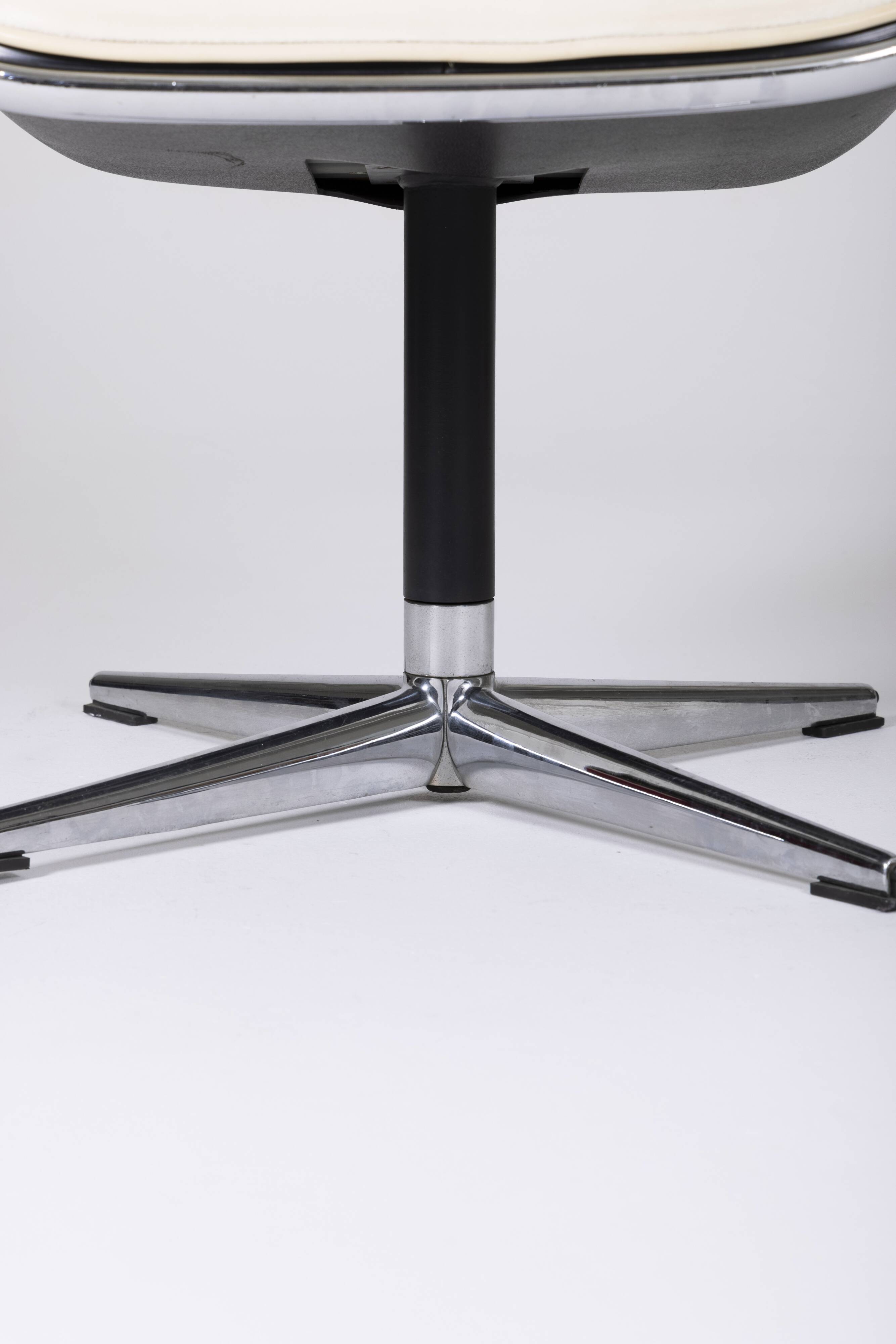 Charles Pollock leather armchair