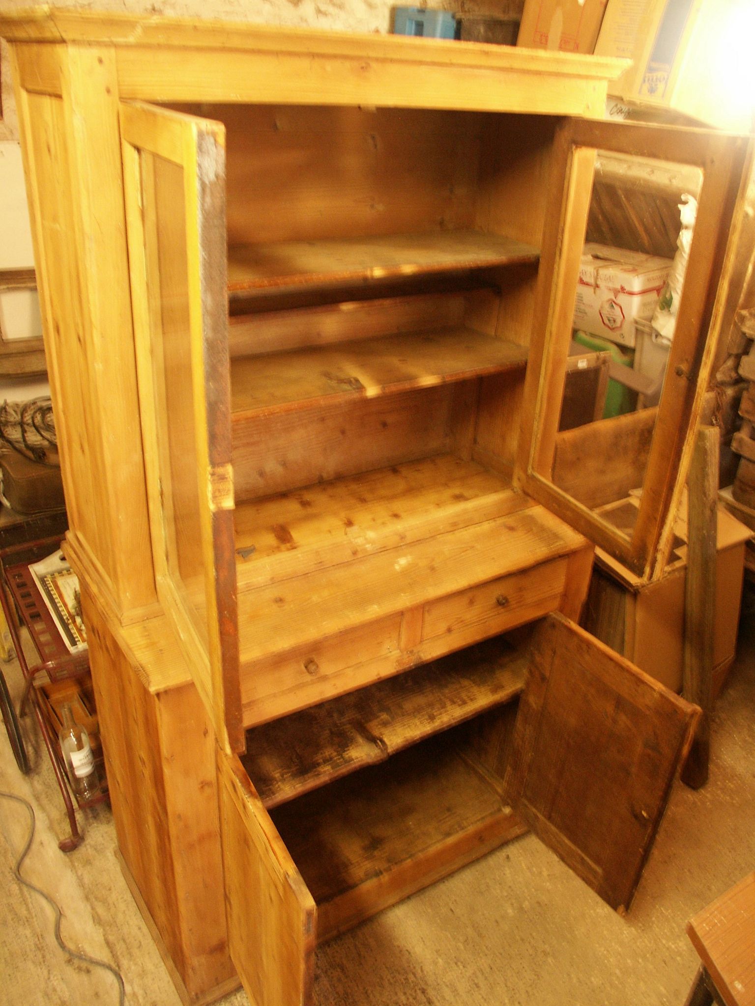 Buffet with 2 pine bodies
