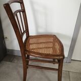 chaise ancienne style , en bois et assise en cannage
