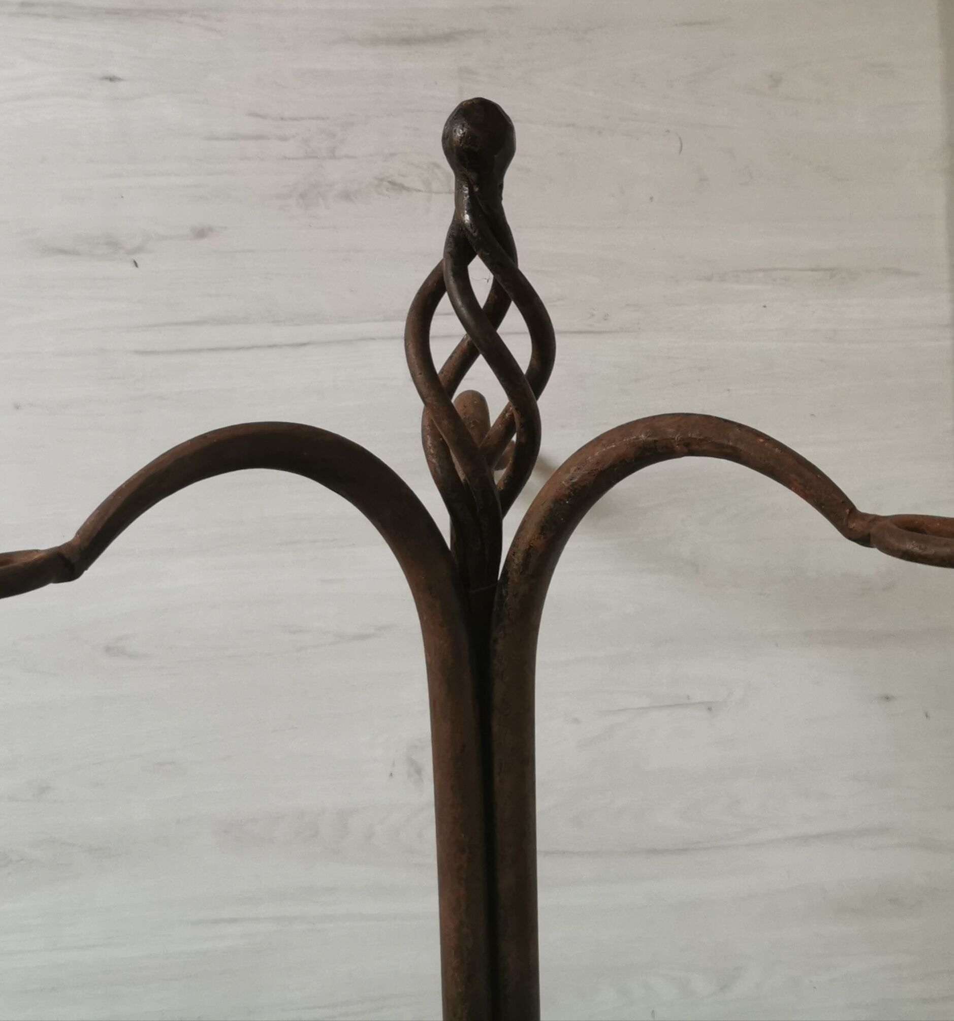 Wrought iron chimney servant