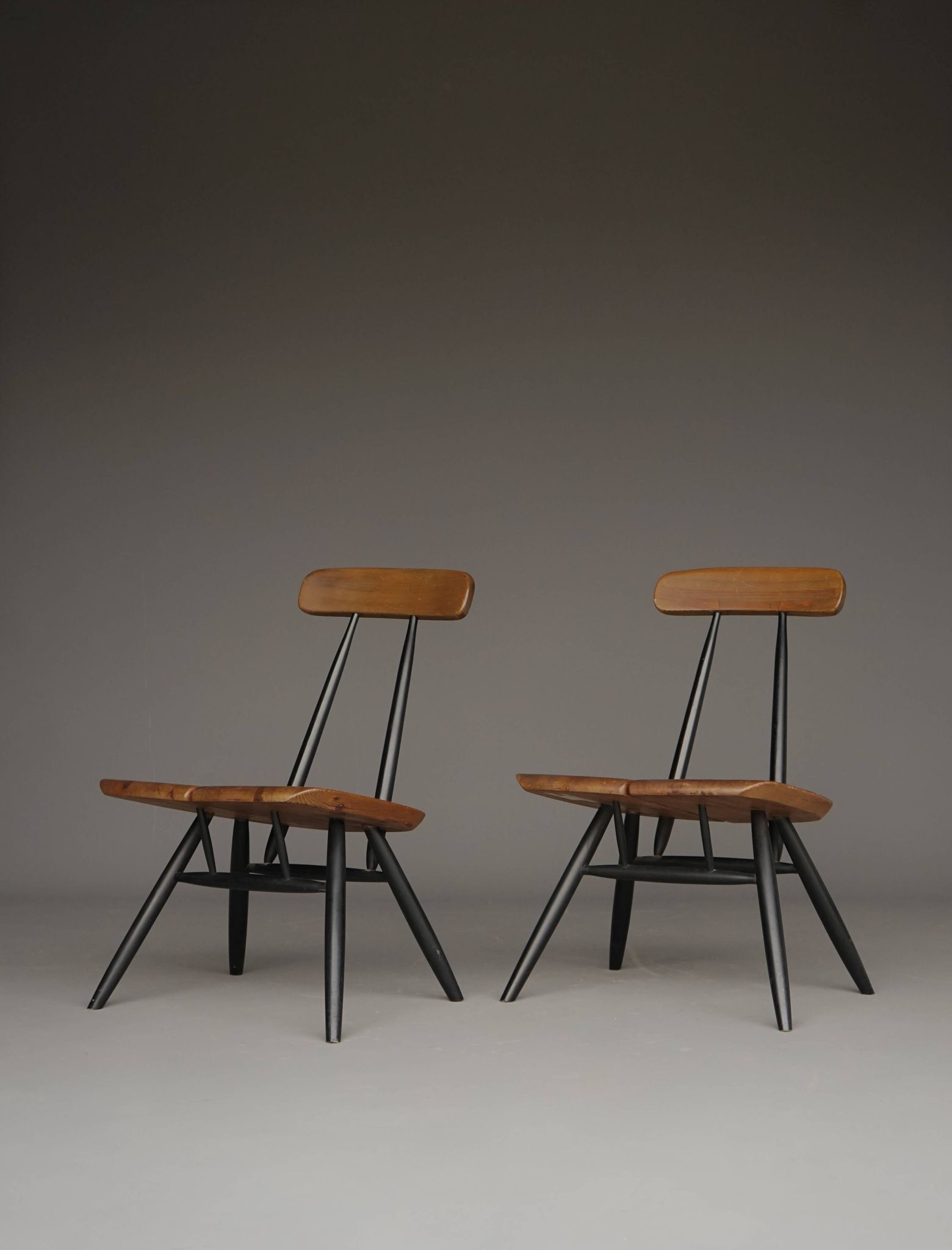 Chaises longues Pirkka par Ilmari Tapiovaara pour Laukaan Puu. Lot de 2