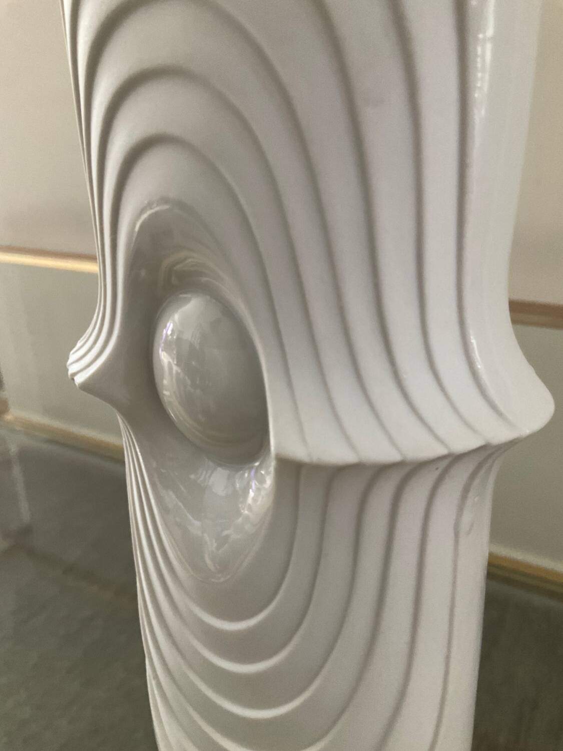 Vase op art en porcelaine royal bavaria kpm années 70