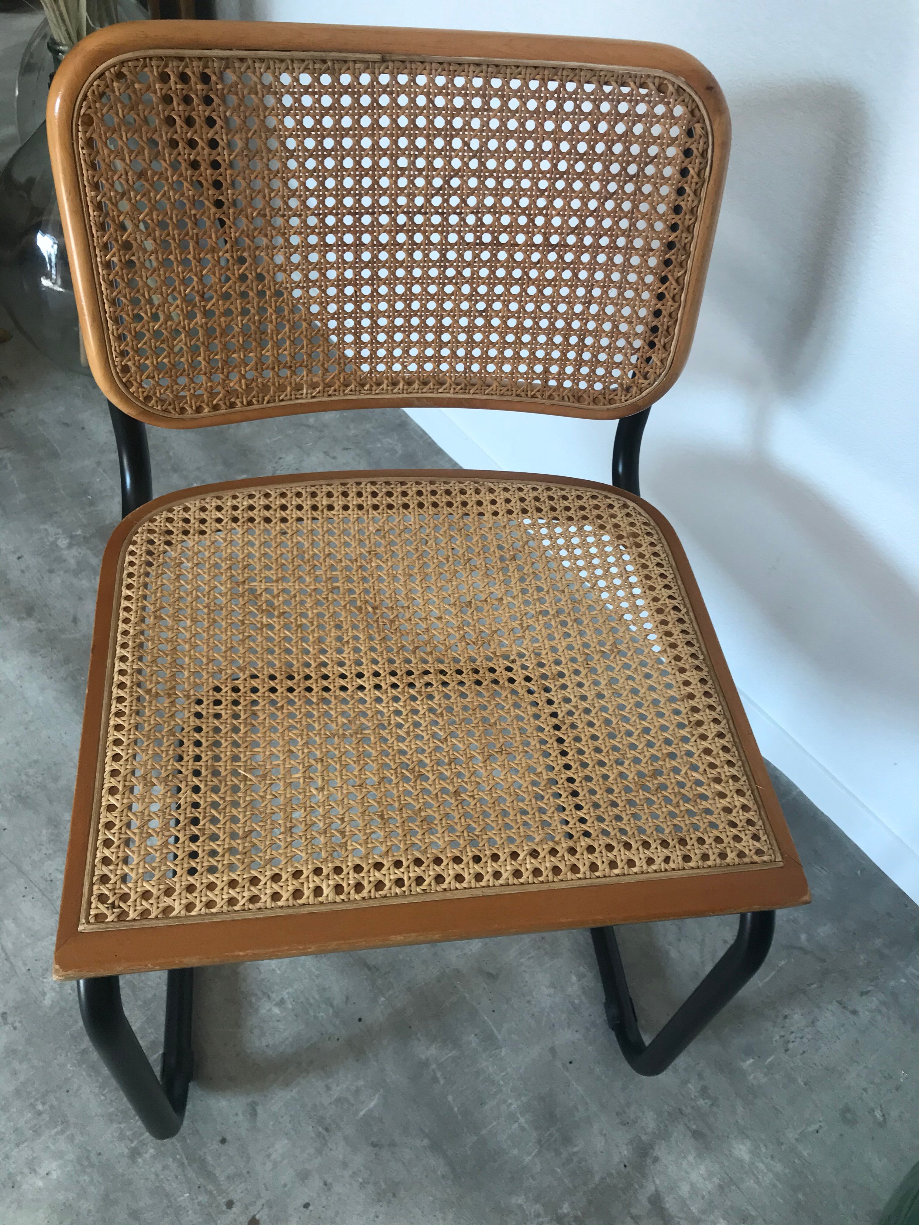 Chaise Breuer B32 noire hêtre