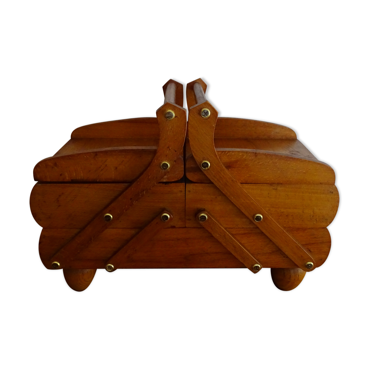 Worker to lay vintage wood