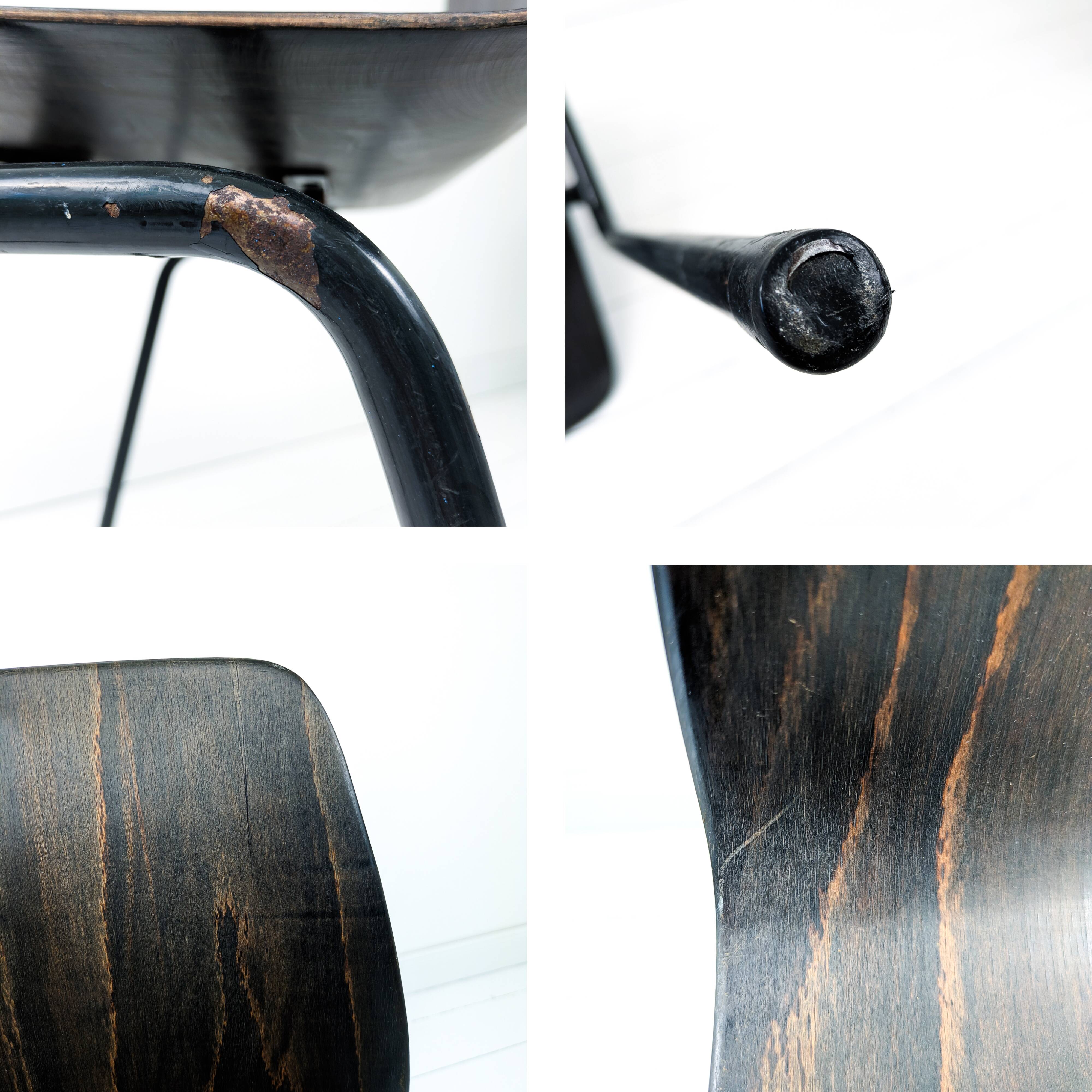 Lot de 2 chaises vintage Pagholz assise brun foncé piètement métal noir Wes