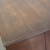 Commode anglaise ancienne dotée de 5 tiroirs et d'une patine