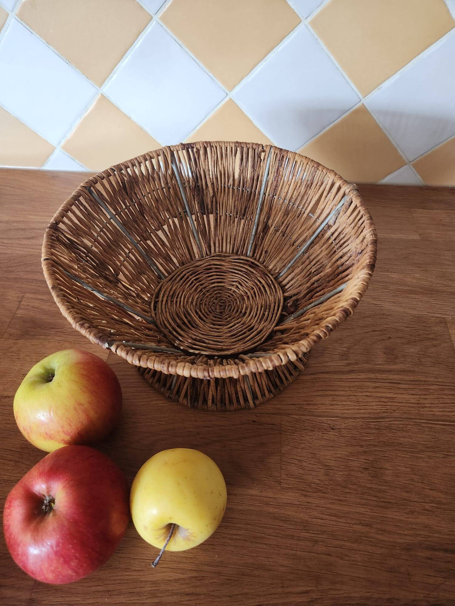 vintage wicker basket "Cottagecore" style