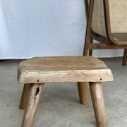 Small side table or stool in four-legged blond teak H:30 L43 l30