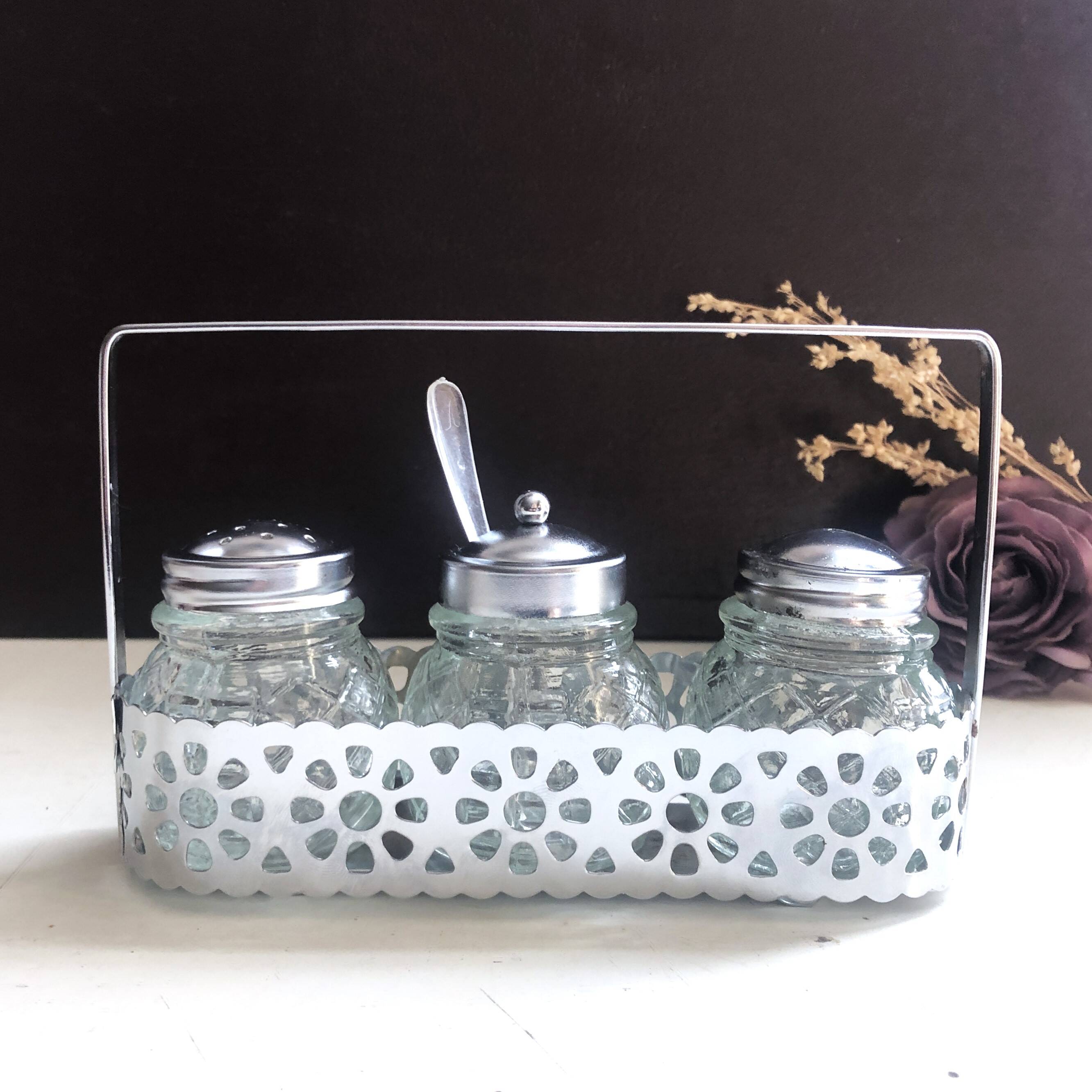 4-piece salt shaker, pepper and mustard set with spoon in stainless steel basket