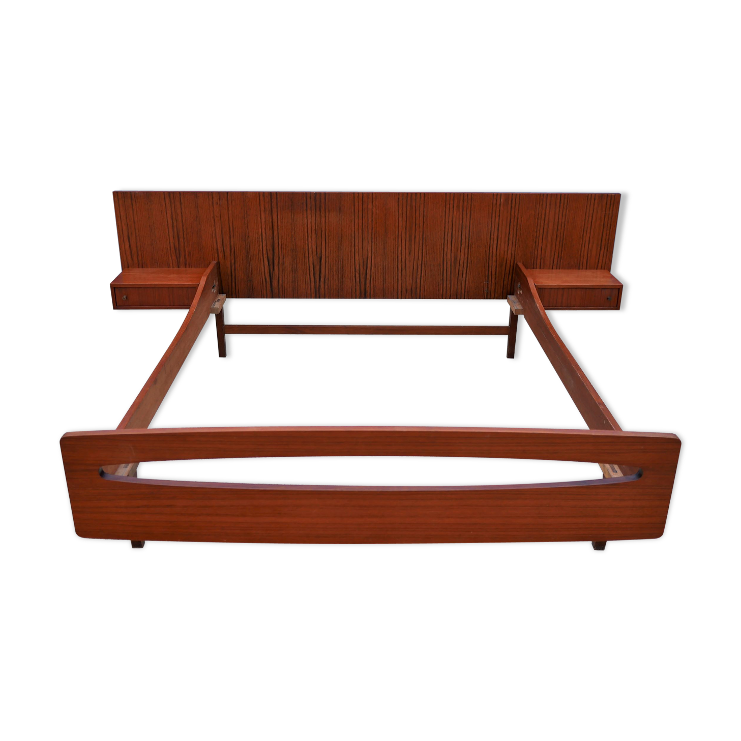 Teak bed with hanging bedside tables from the 60s