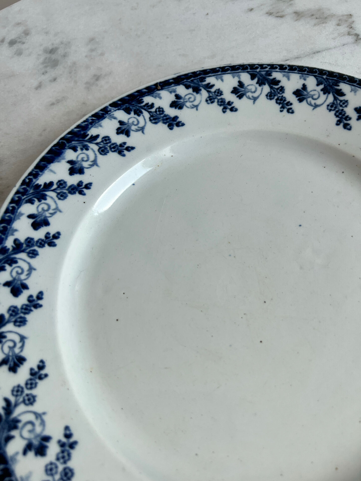 Assiette plate GIEN Terre de Fer — Collection Montigny