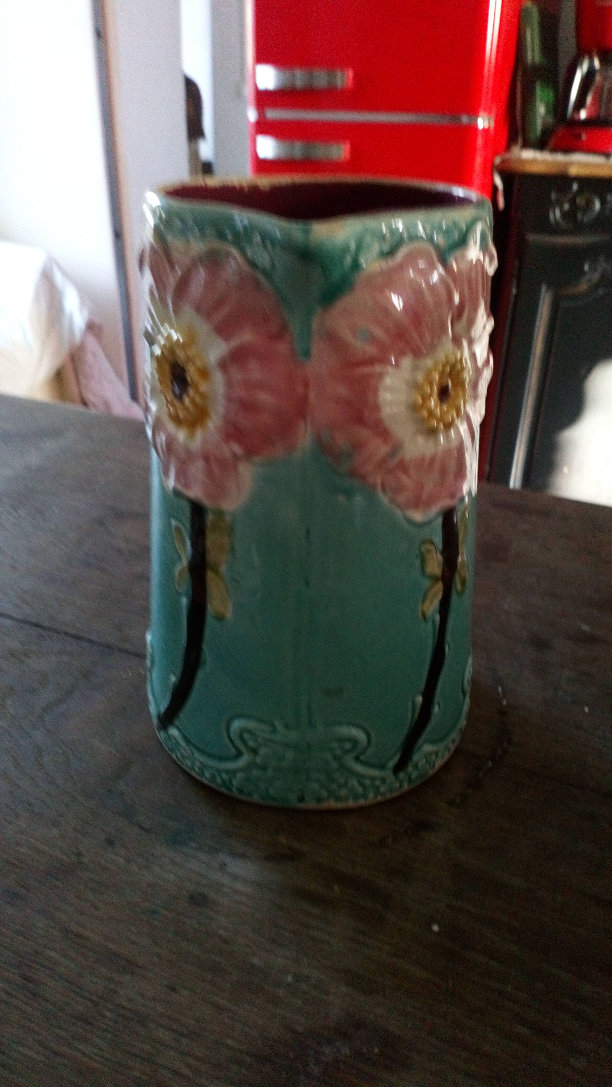 Pitcher dabbling