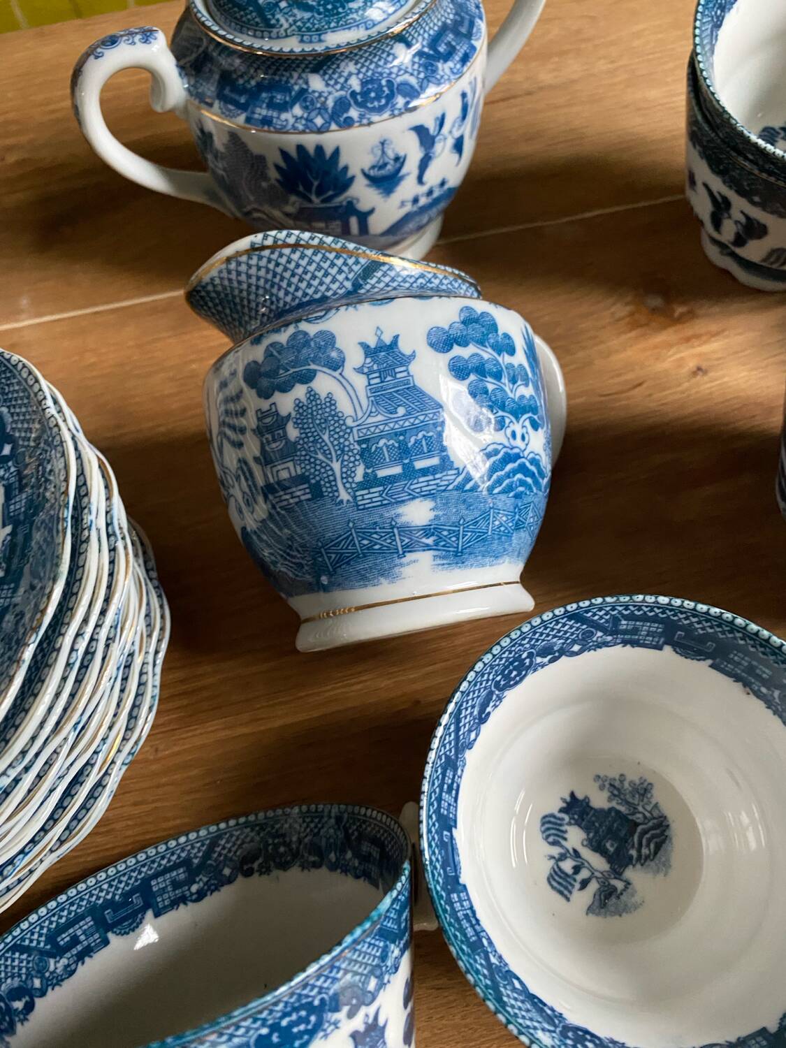 Blue Willow Tea Set