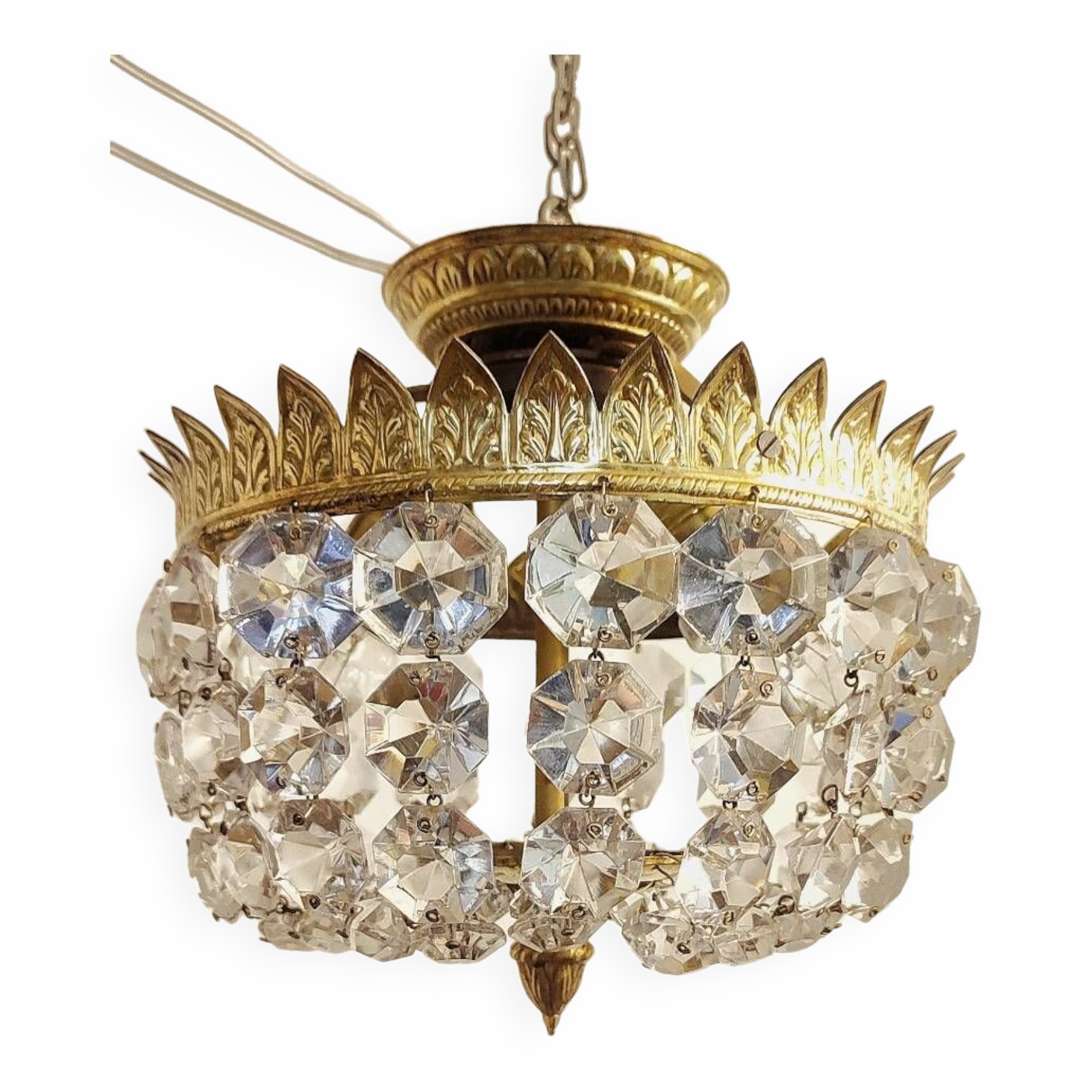 Plafonnier en cristal et laiton. Espagne, années 1950.