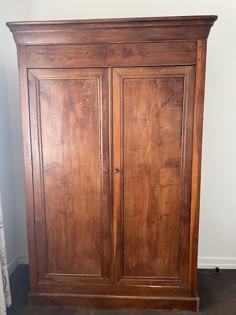 Solid wood wardrobe