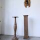 Paire de sellettes colonnes en bois 1950