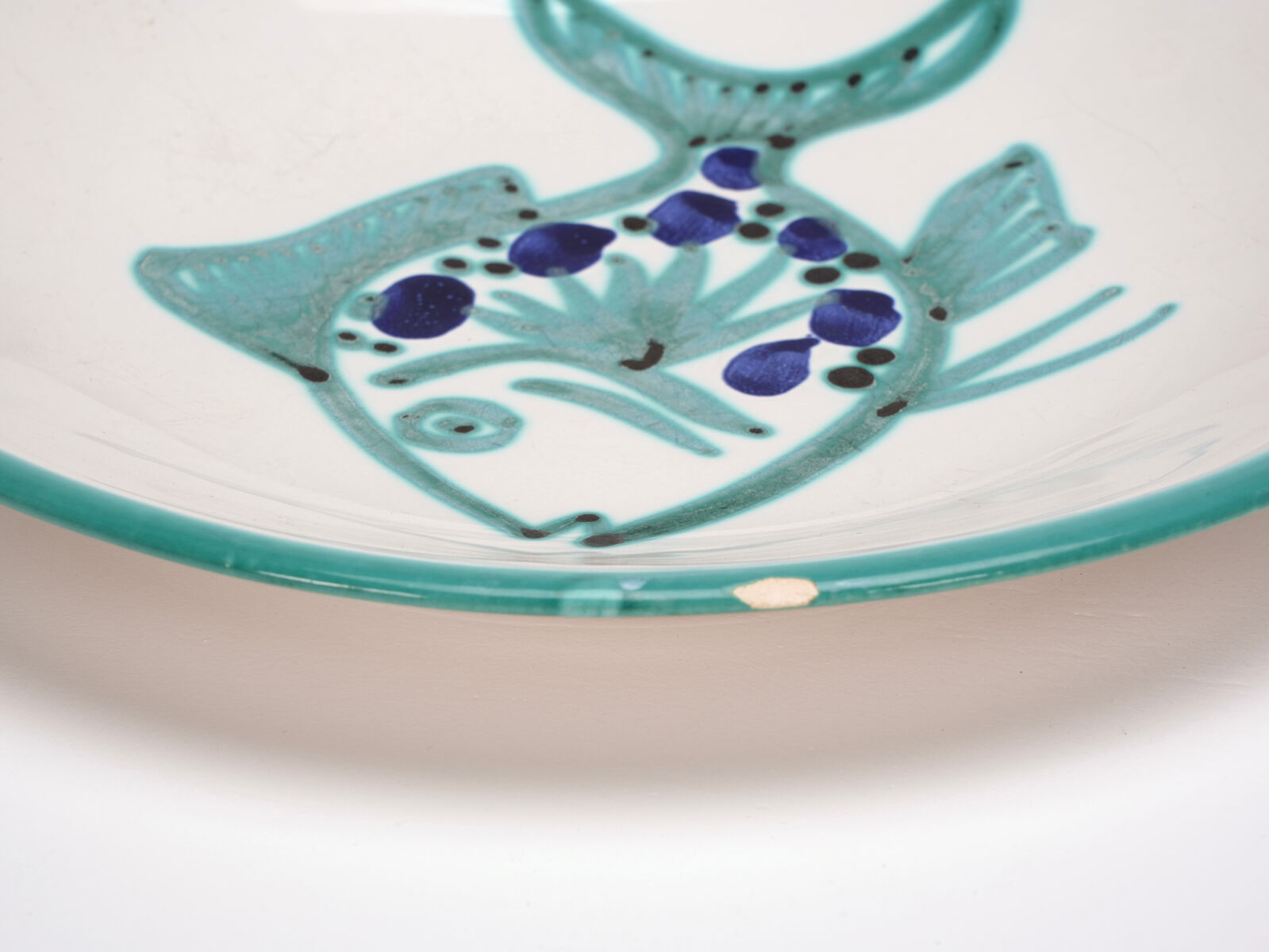 Robert Picault 6 flat round plates circa 1960