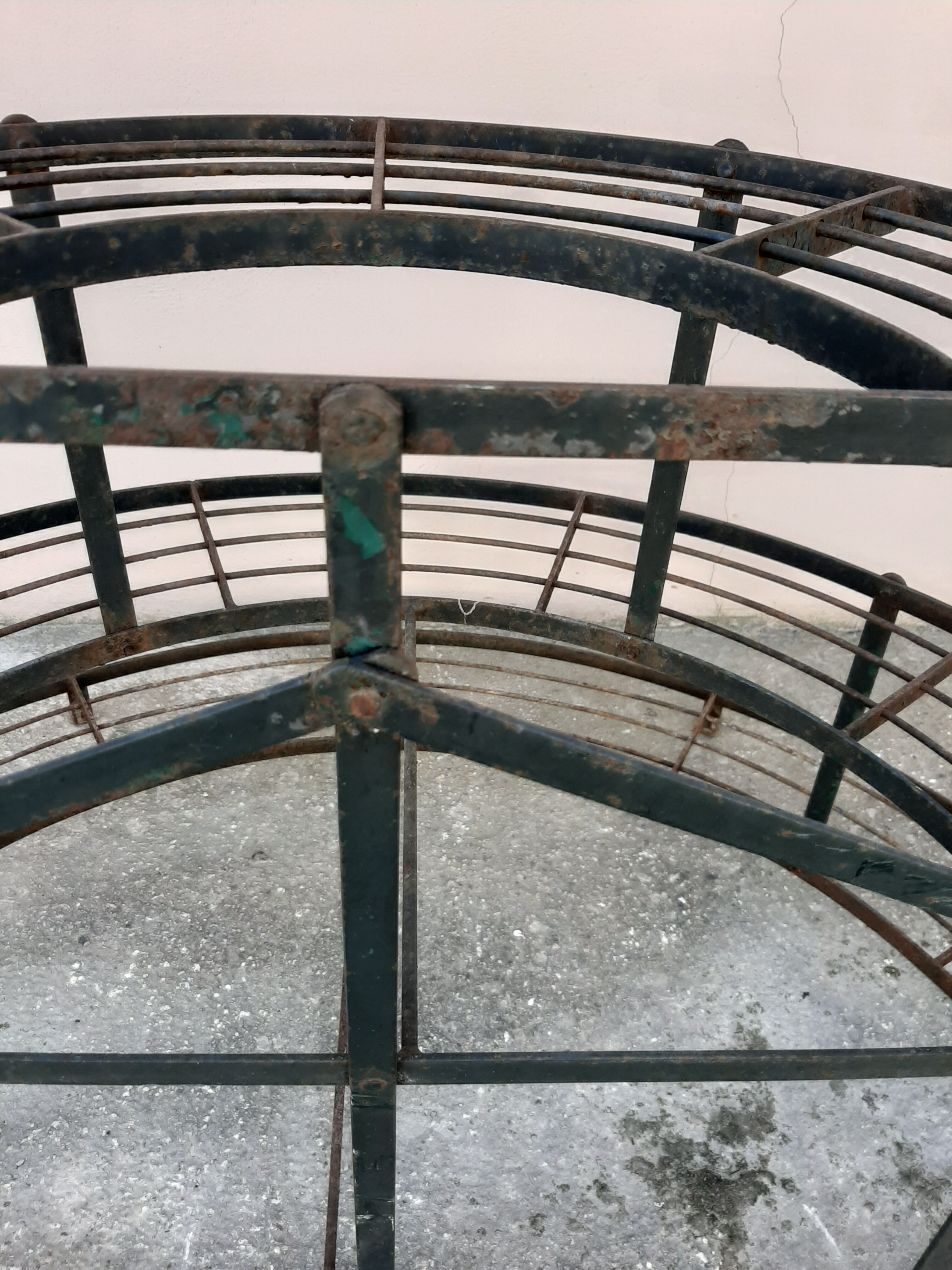 iron plant holder - 1m50