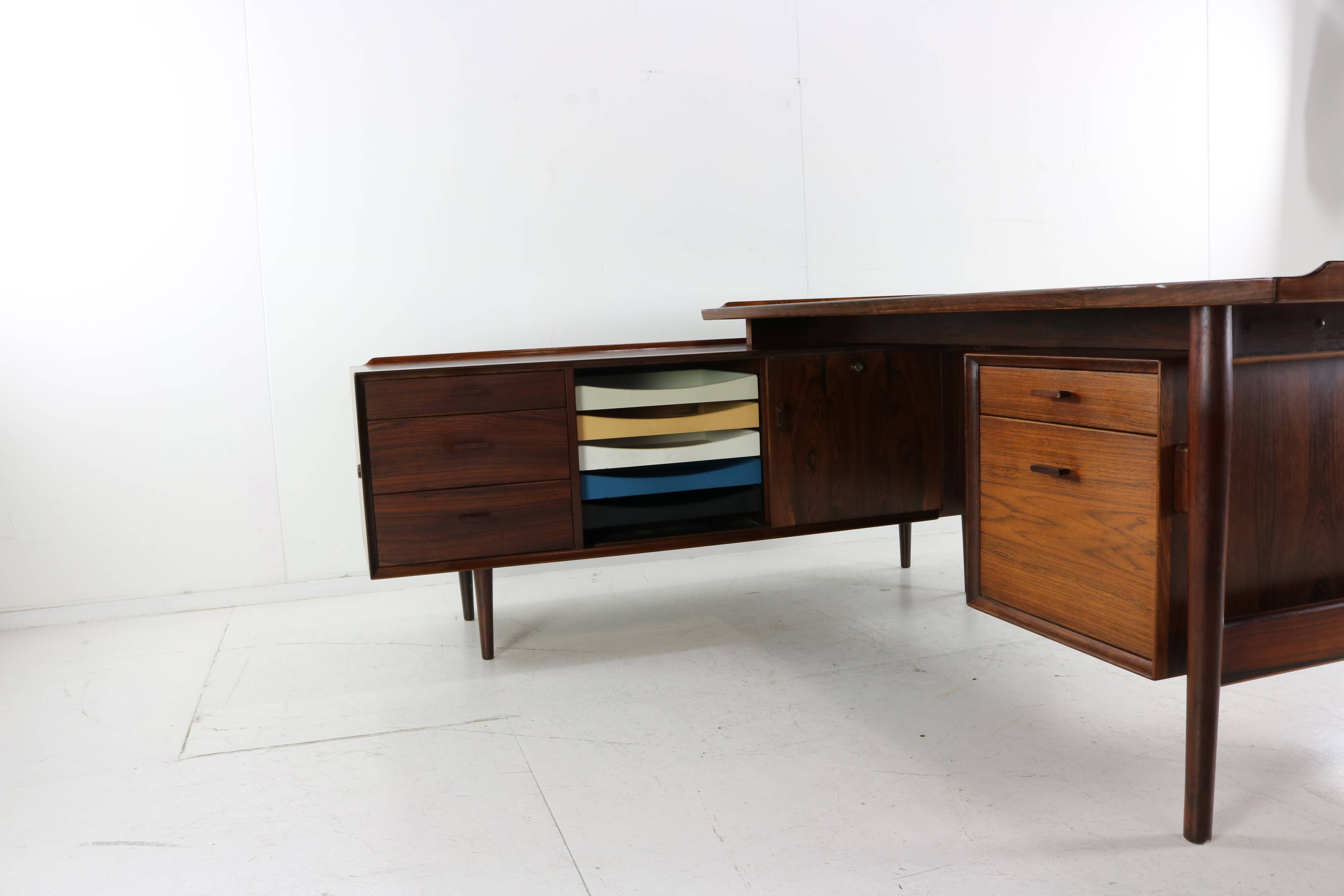 Bureau en palissandre par Arne Vodder pour Sibast Danemark