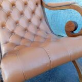 Chesterfield armchair in wood and leather