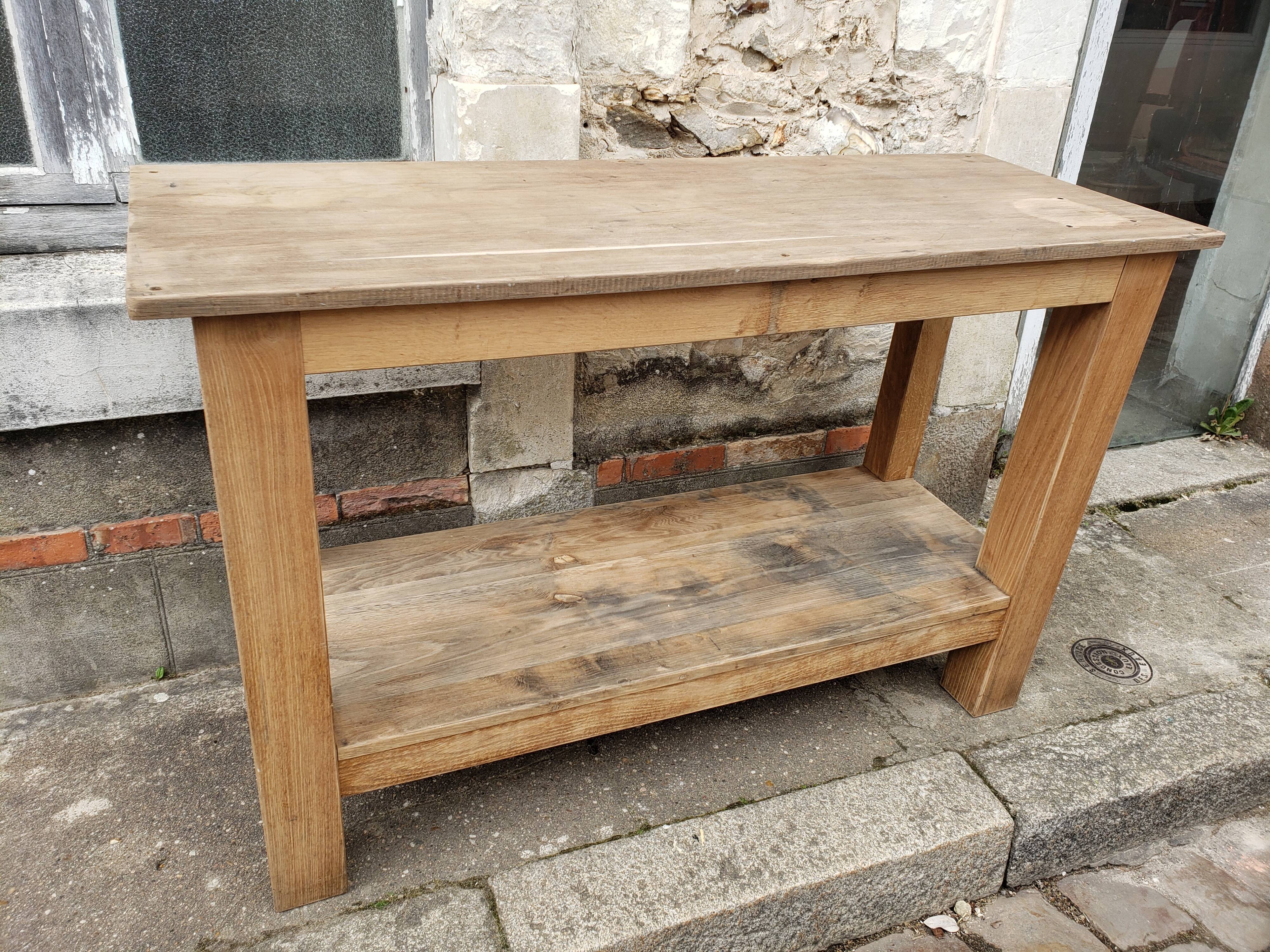 Establishment or light oak console