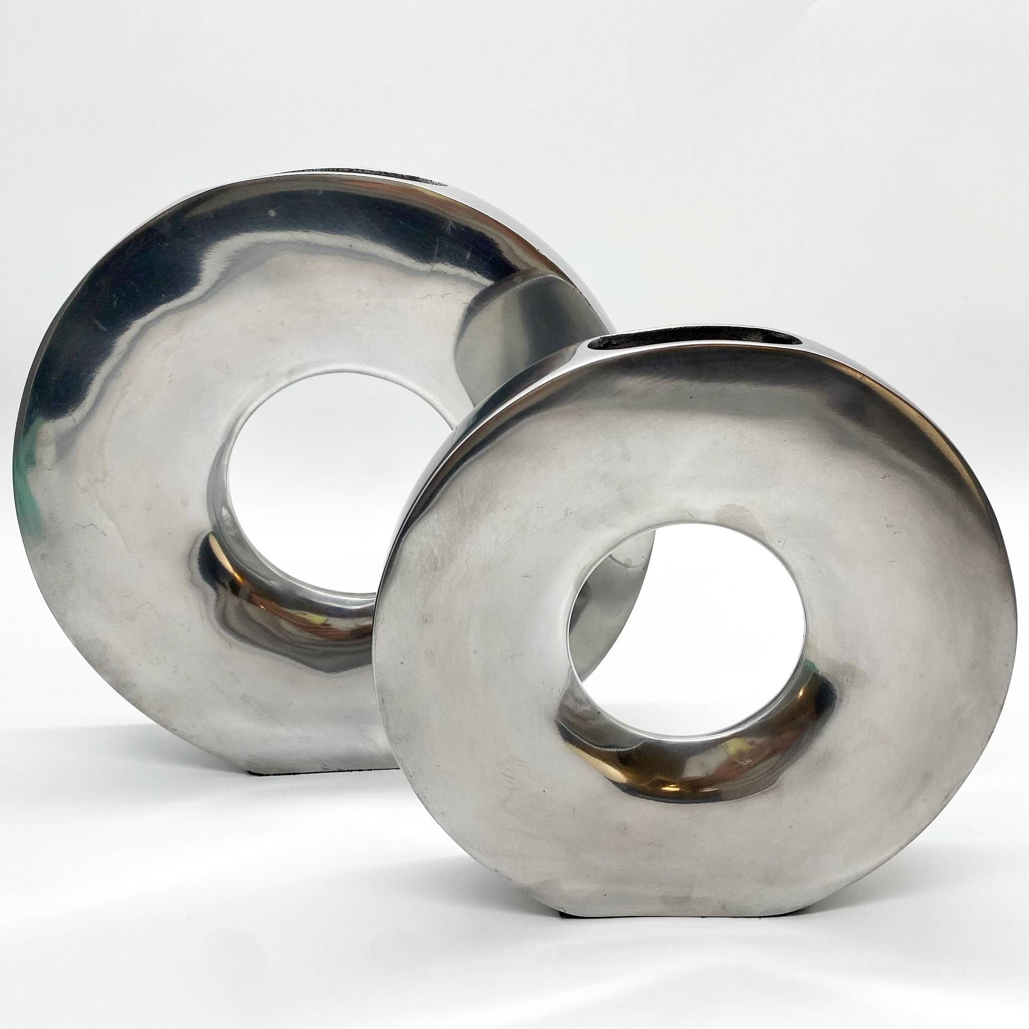 Pair of “donut” vases / cast aluminum – 1970s Italy
