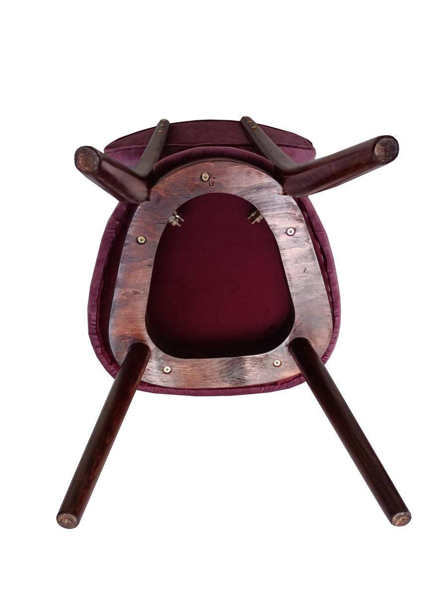 Mid-Century heart-shaped chair in plum velvet and beech wood, Poland, 1960s
