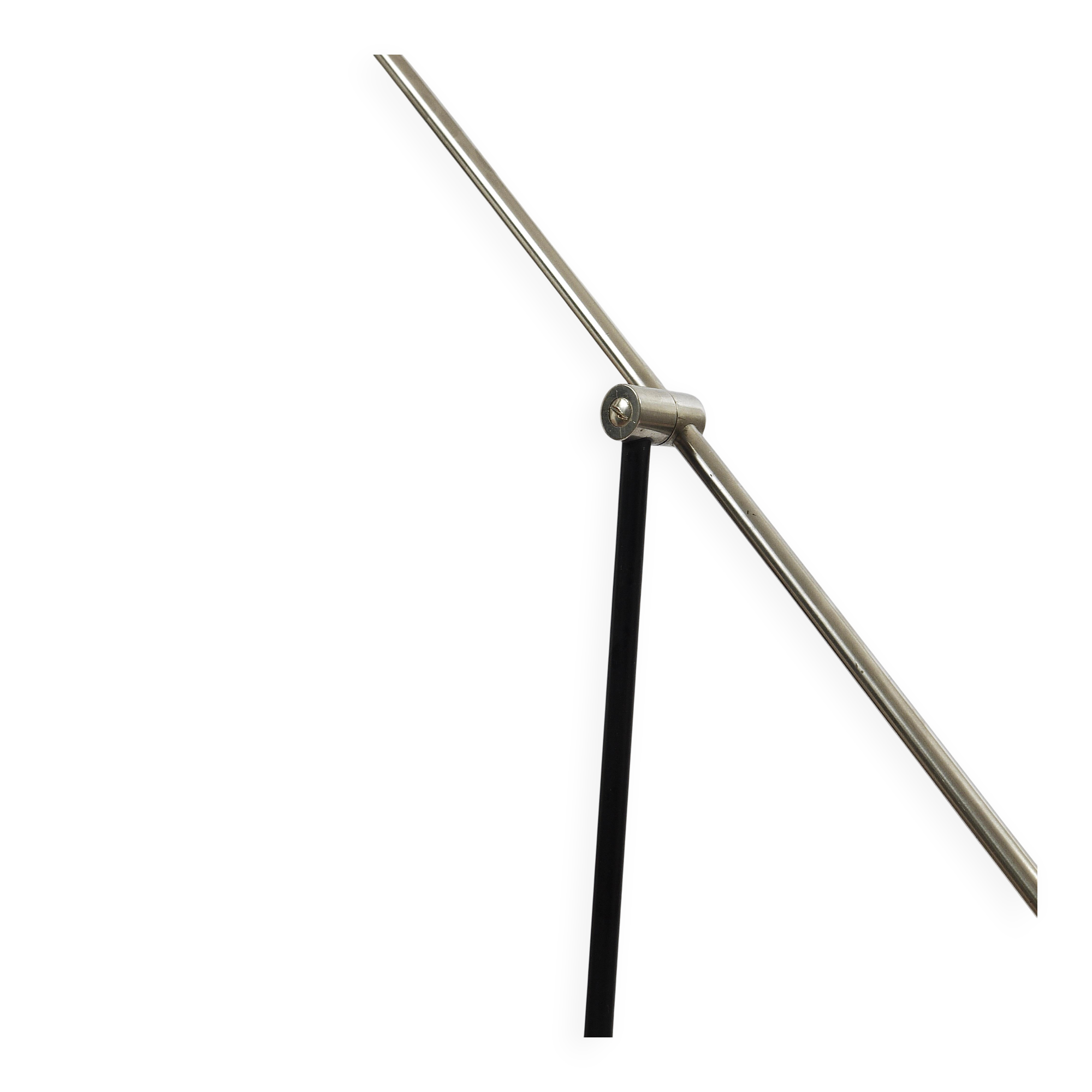 Articulated floor lamp with counterweight mid-century by Rupert Nikoll, nickel, brass.