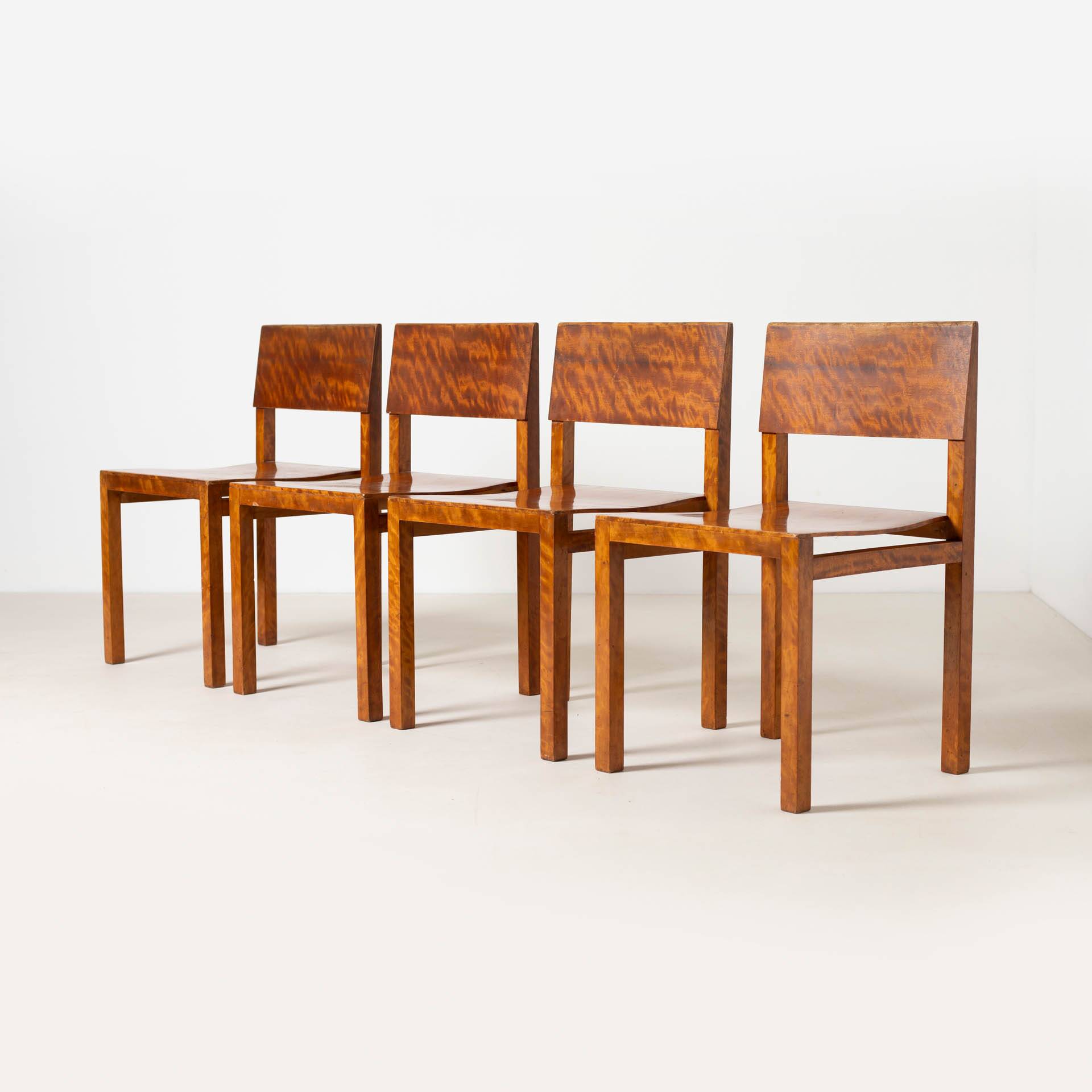 Set of 4 unique Bauhaus modernist dining chairs in birch, Prague, 1940s.