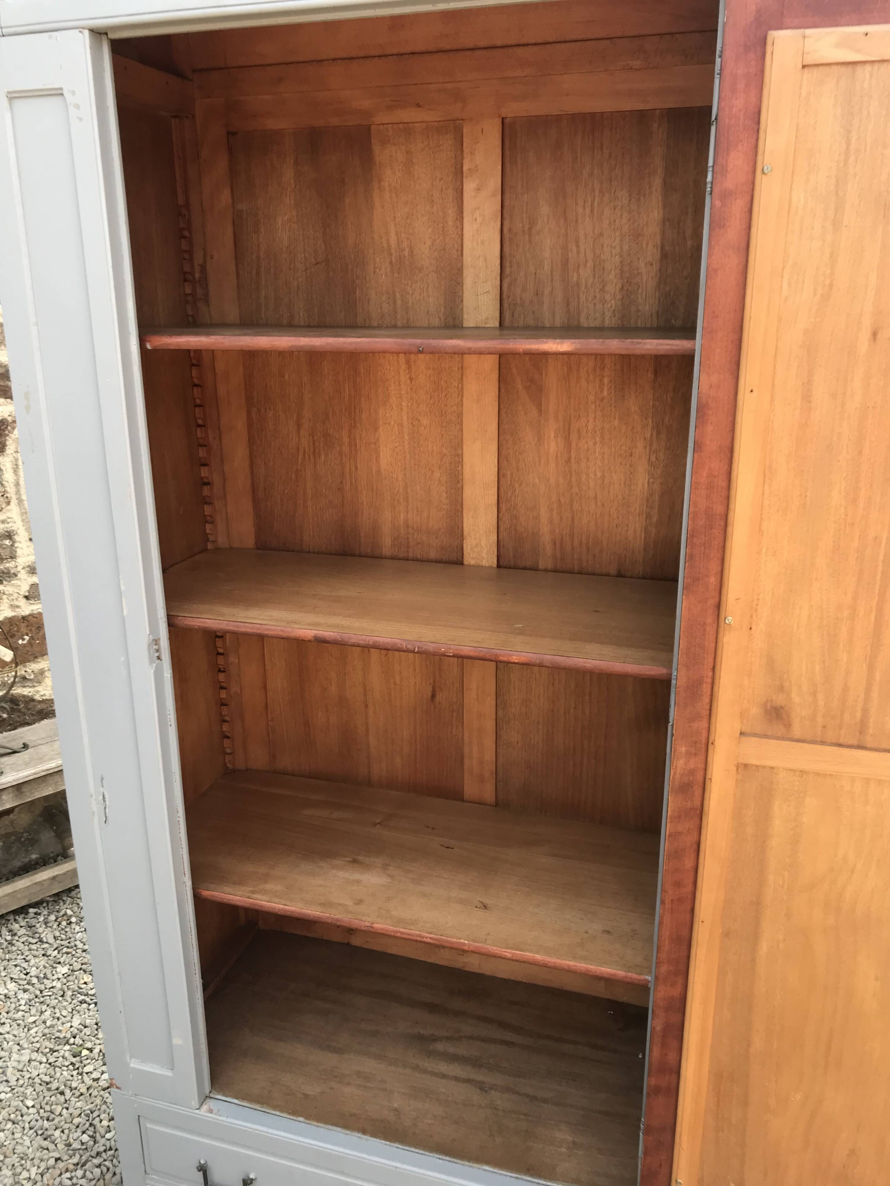 Ancienne armoire d’hôtel 2