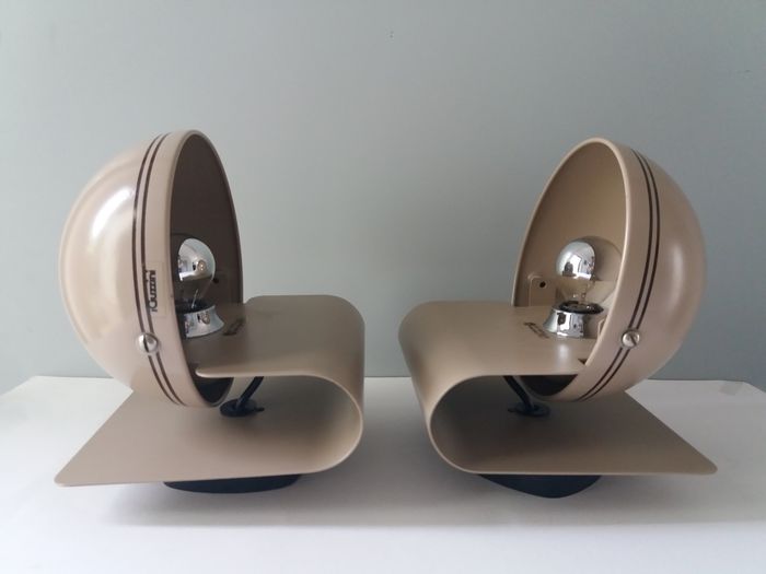 Pair of Guzzini wall sconces - "Bugia" Giuseppe Cormio