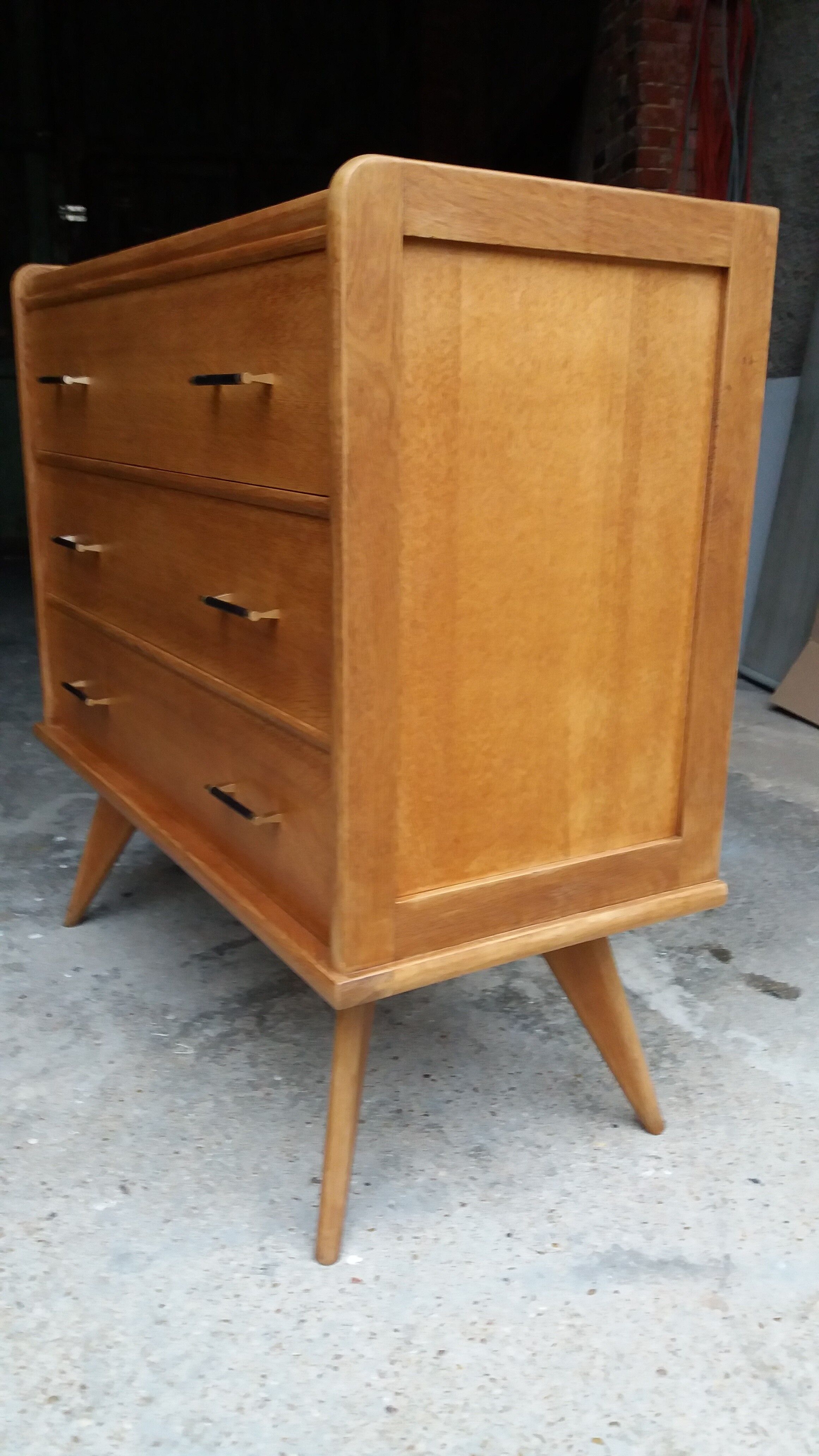 Chest of drawers feet compass 1950.