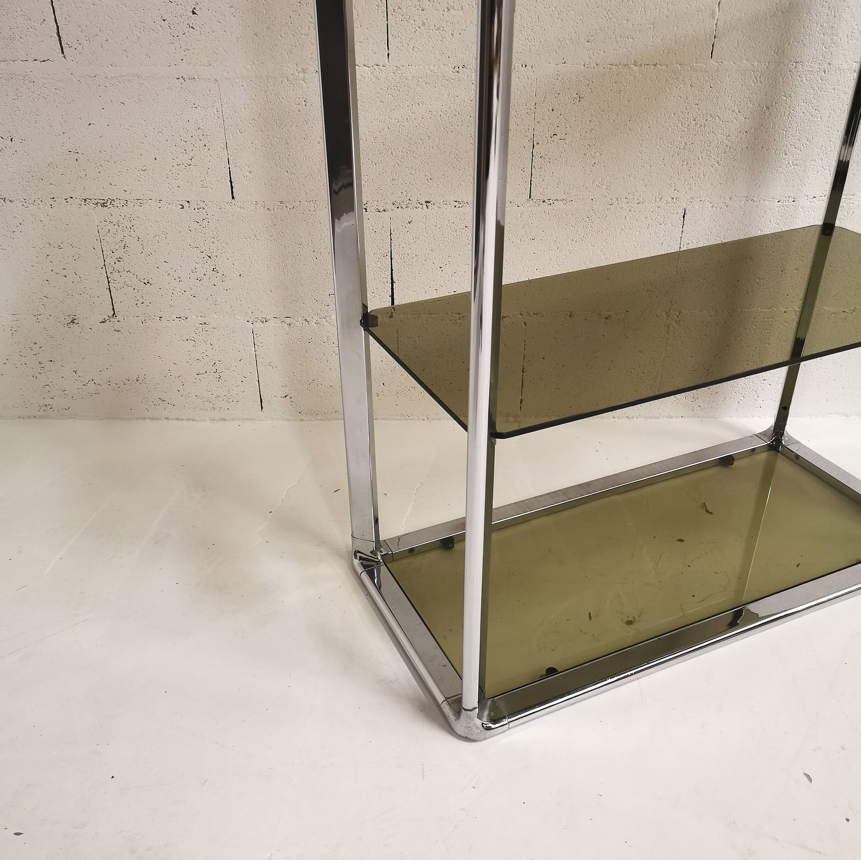 Shelf in chrome and glass, Fratelli Orsenigo, 1970