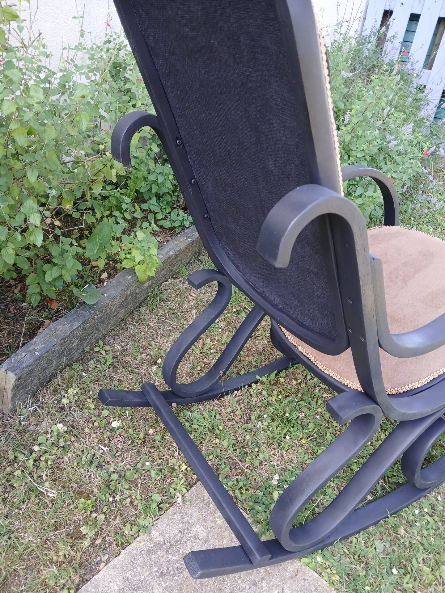 Rocking chair