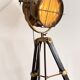Lampe projecteur marine Maison Coloniale – laiton et acajou mas