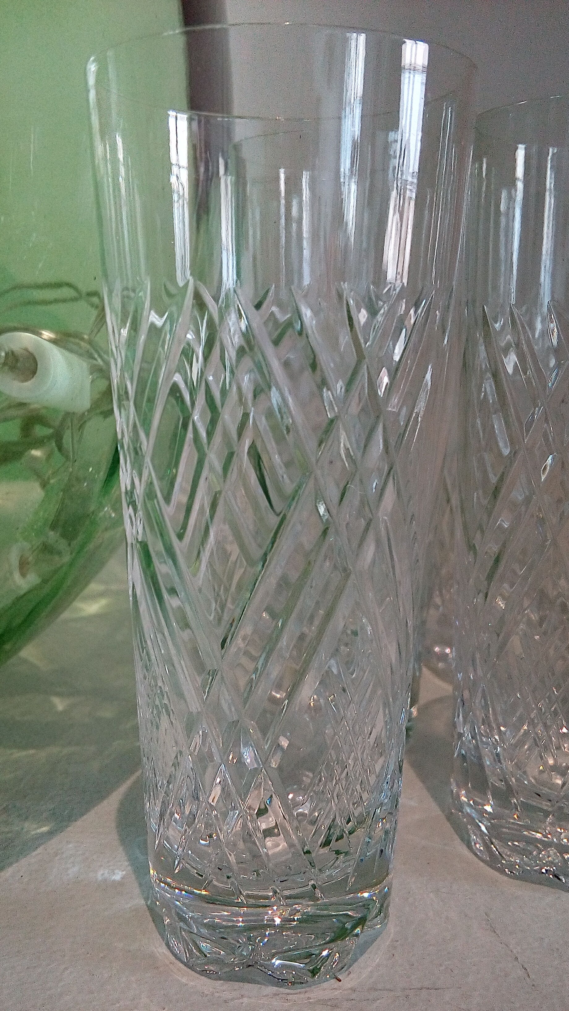 Set of 8 cut crystal glasses