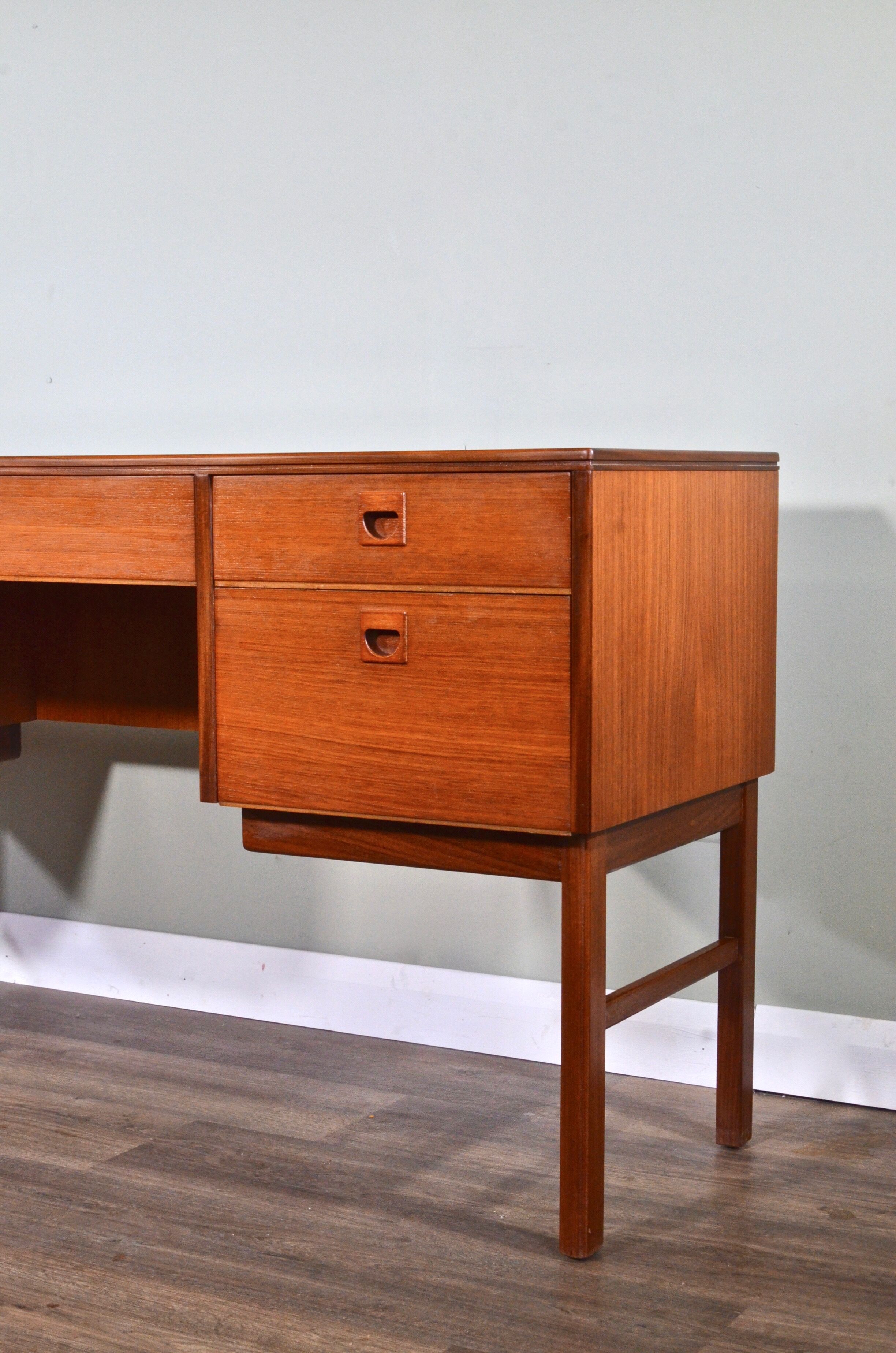 Teak desk from Alfred Cox 1950