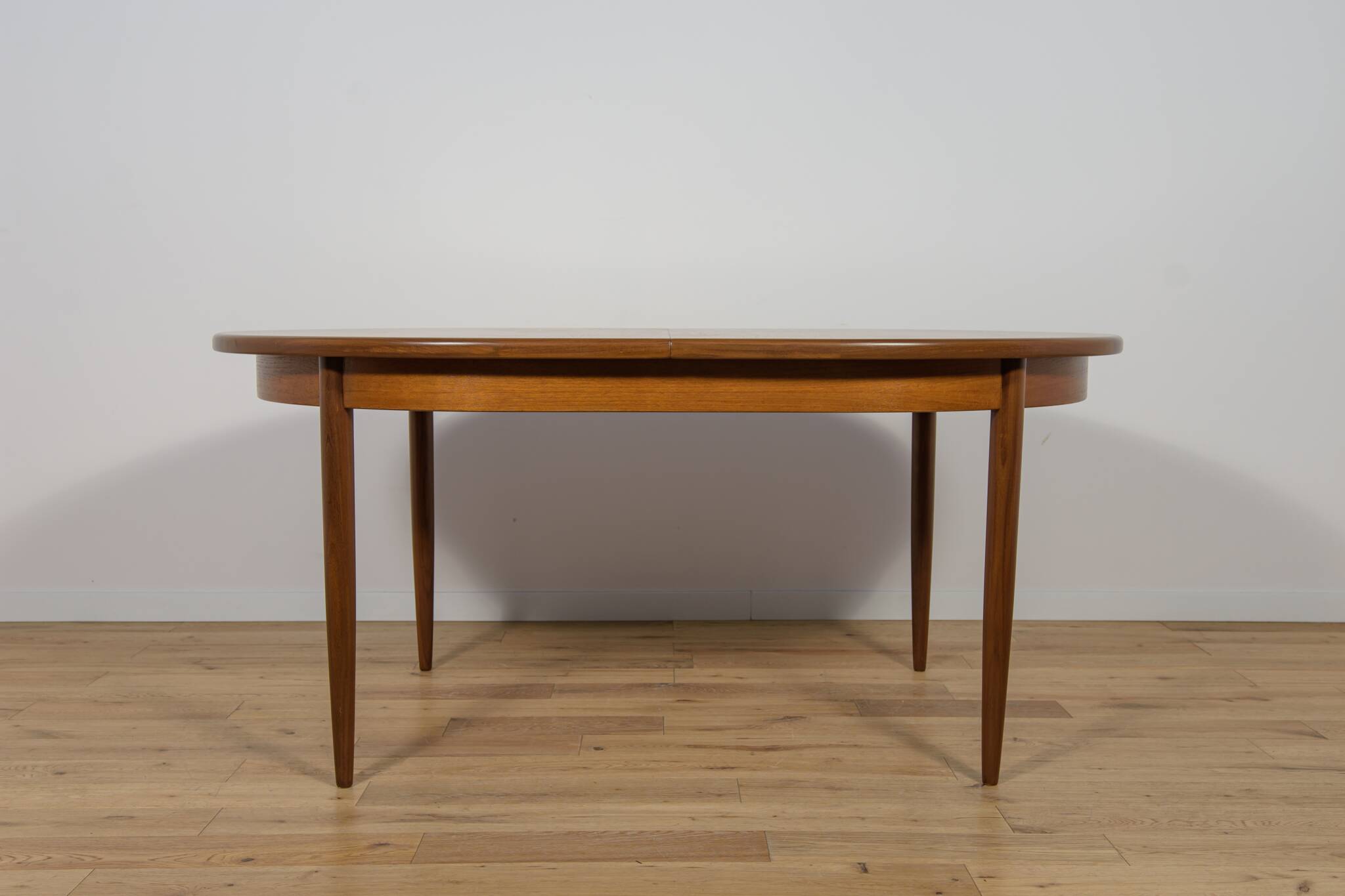Mid-century oval teak dining table from G-Plan, 1960s