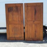 Pairs of sliding closet doors